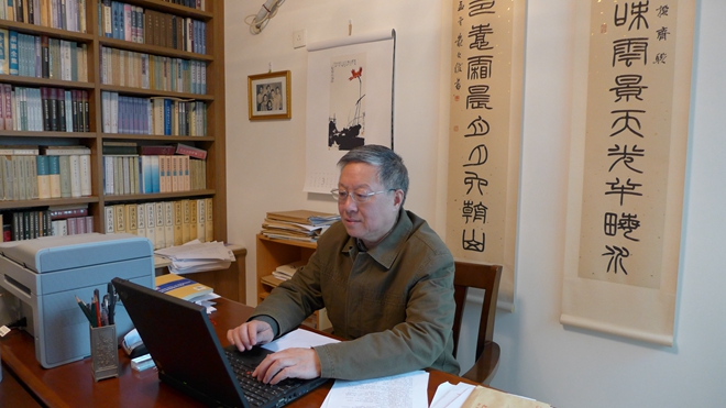 南京大學(xué)人文社會(huì)科學(xué)資深教授莫礪鋒。受訪者供圖